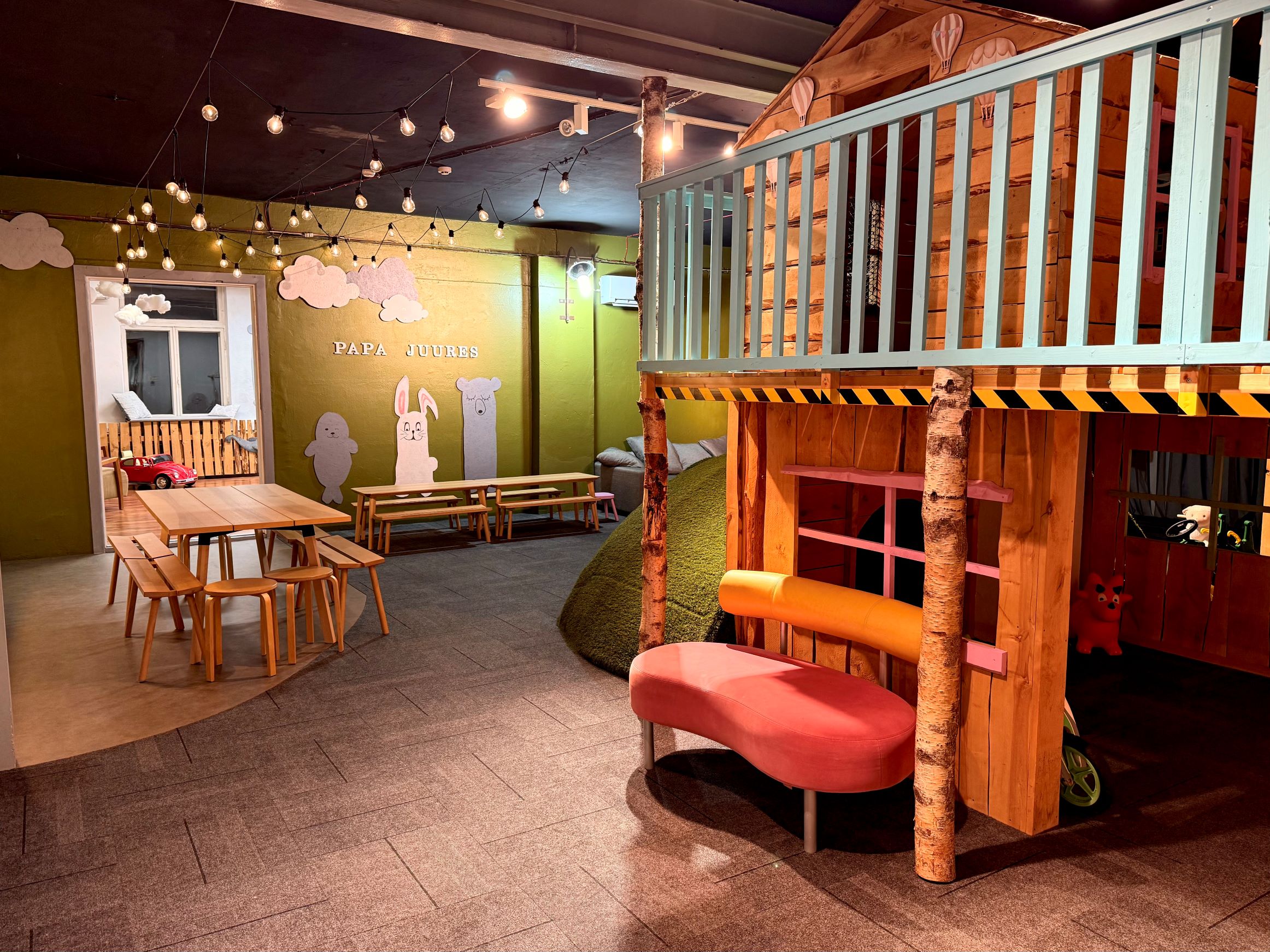 Papa Juures mängutuba